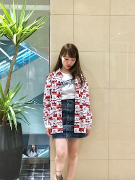「アイテム（デニムスカート、ブルー系）」を使った、NAGISAさん（レディース・160cm）の秋コーディネート