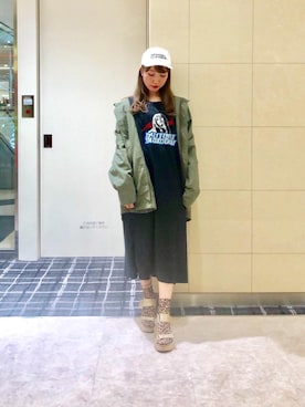 「刺繍」｜「アイテム（ミリタリージャケット）」を使った、NAGISAさん（レディース・160cm）の秋コーディネート