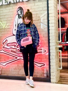 「パンクコーデ」｜「アイテム（バッグ）」を使った、NAGISAさん（レディース・160cm）の冬コーディネート