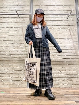 「ロックコーデ」｜「アイテム（その他アウター）」を使った、NAGISAさん（レディース・160cm）の春コーディネート