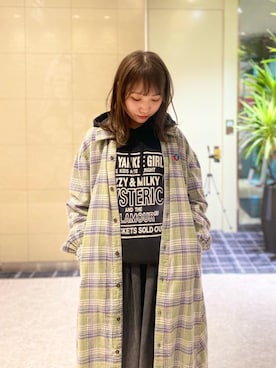 「ロックコーデ」｜「アイテム（シャツワンピース）」を使った、NAGISAさん（レディース・160cm）の春コーディネート
