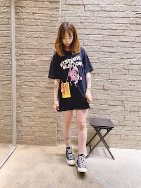「90'sコーデ」｜「アイテム（PC・スマホグッズ/家電）」を使った、NAGISAさん（レディース・160cm）の夏コーディネート