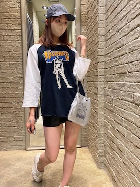 「アイテム（トートバッグ、シルバー系）」を使った、NAGISAさん（レディース・160cm）の春コーディネート