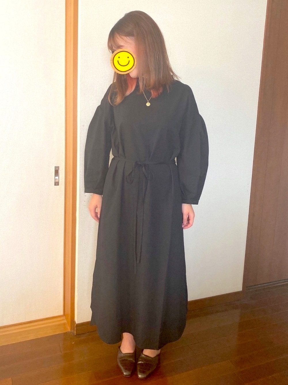 「秋のマイ旬スタイル、ワンピース、ブラック、黒ワンピ、大人女子、バブーシュ」｜「ROSE BUDの肩スリットワンピース（ワンピース、ブラック系）」を使った、Rina…♡さん（レディース・152cm）の秋コーディネートの1枚目の写真