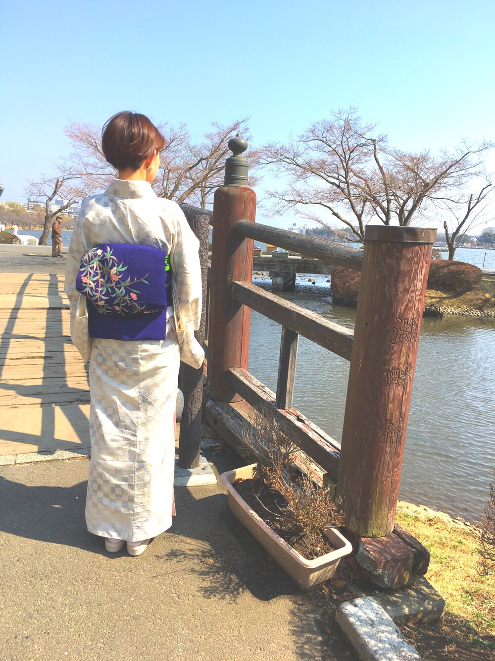 「着物、大島紬、塩瀬の帯、桜」｜「大島紬のアイテム（浴衣、ホワイト系）」を使った、chico♡さん（レディース・157cm）の春コーディネートの1枚目の写真