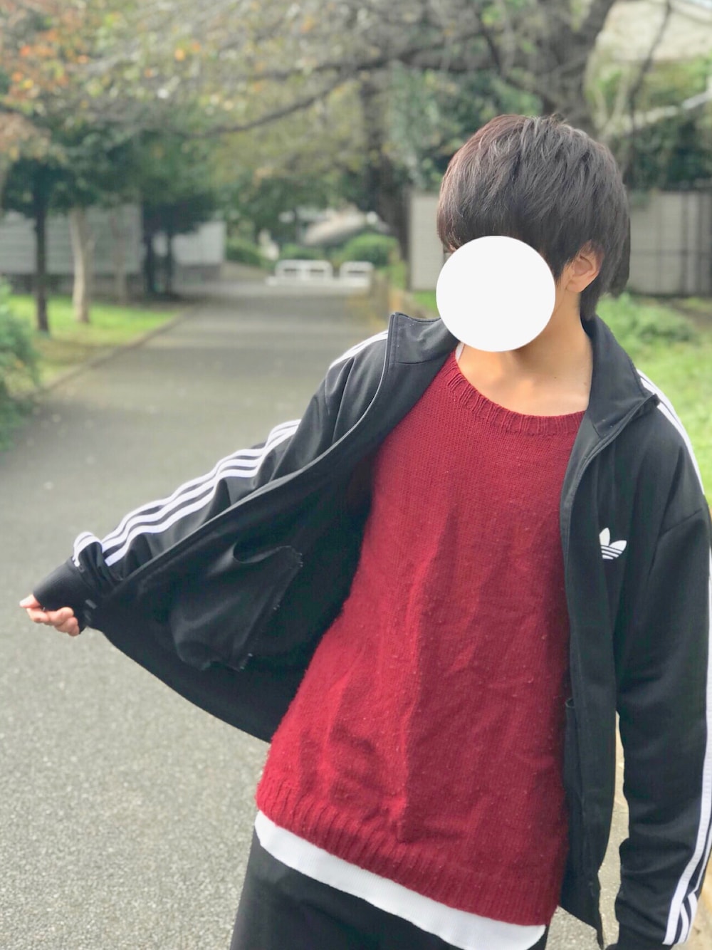 「赤、再投稿」｜「BEAMSの∀adidas × BEAMS / 別注 ナイロン トラックジャケット（ナイロンジャケット、ブラック系）」を使った、taiga【youtube投稿中‼️】さん（メンズ・168cm）の秋コーディネートの1枚目の写真