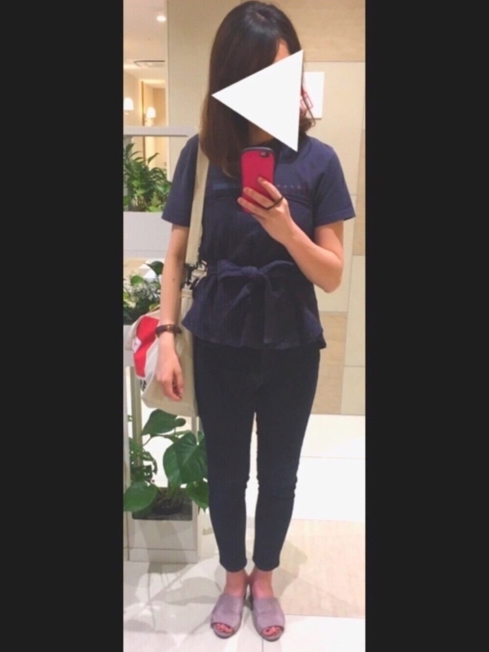 「オトナカジュアル、ビスチェ、ネイビー、スキニーデニム、used、古着、ラルフローレン、Ralph Lauren」｜「Daniel Wellingtonの【Daniel Wellington】レザーバンド３６ＭＭ（アナログ腕時計、ブラウン系）」を使った、yu＊さん（レディース・169cm）の春コーディネートの1枚目の写真
