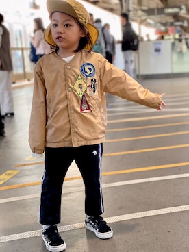 「5歳」｜「アイテム（ノーカラージャケット）」を使った、HBKさん（キッズ・110cm）の秋コーディネート