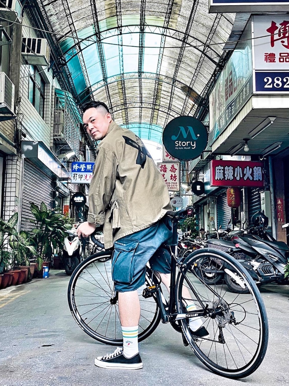 「WTAPSのアイテム（シャツ/ブラウス、その他）」を使った、junjunjun520さん（メンズ・172cm）の春コーディネートの1枚目の写真