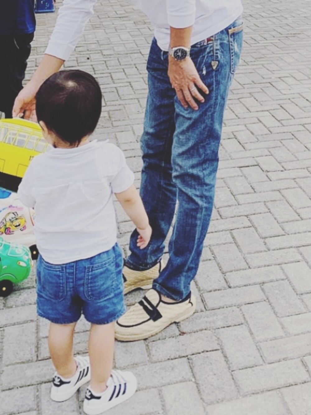 「OMEGAのアイテム（アナログ腕時計、シルバー系）」を使った、tpjoeさん（メンズ・170cm）の冬コーディネートの1枚目の写真