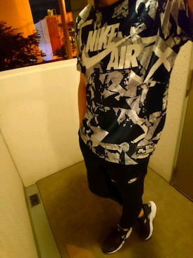 「NIKE SPORTSWEAR（ナイキスポーツウェアー）のアイテム（ブラック系）」を使った、たつお  さん（メンズ・171cm）の夏コーディネート
