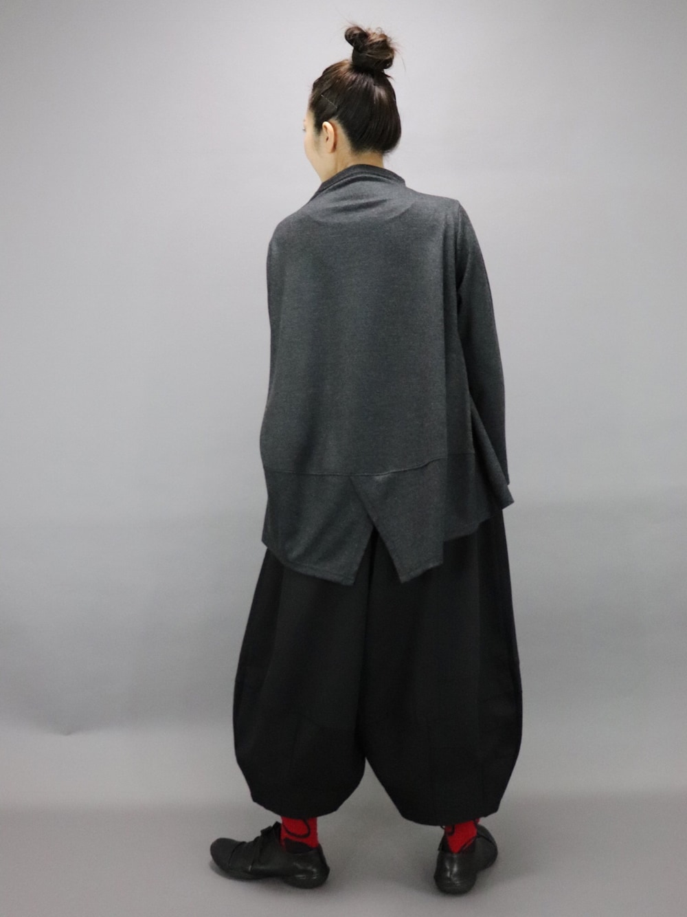 萌 MOYURU モユル サルエルパンツ ワイド M〜L 手荒い可能