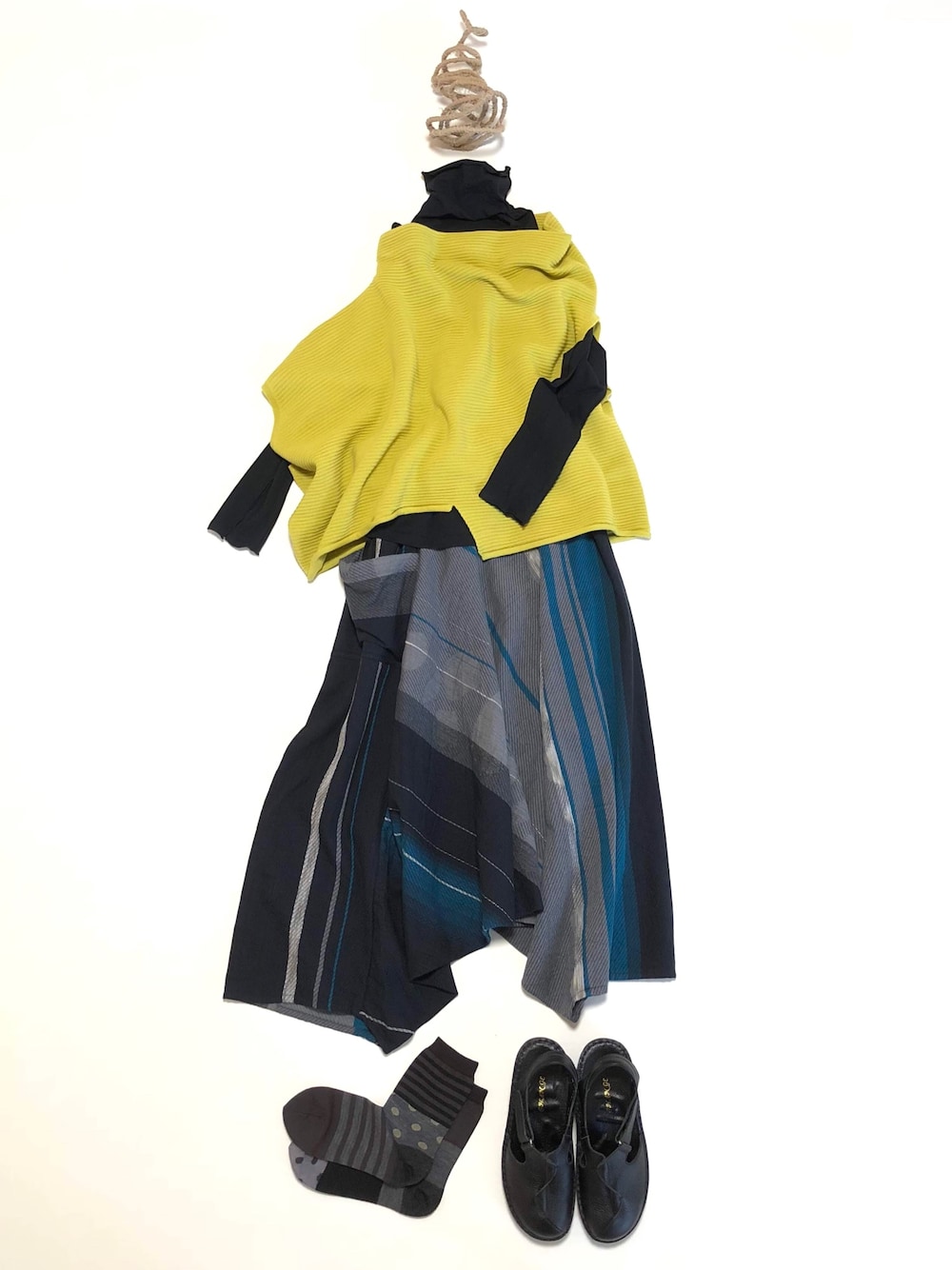 萌 MOYURUのベストを使った人気ファッションコーディネート - WEAR