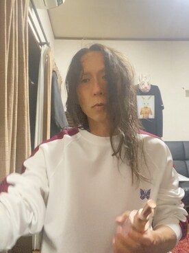 「部屋撮り」｜「アイテム（スウェット）」を使った、shin5netさん（メンズ・167cm）の春コーディネート