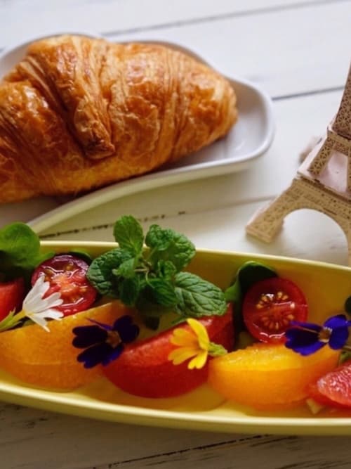 新品　ルクルーゼ　クロワッサンプレート Le Creuset（ルクルーゼ）の「クロワッサン・プレート（食器