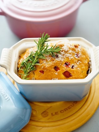 ル・クルーゼ　ヘリテッジテリーヌプレス付 Le Creuset（ルクルーゼ）の「ヘリテッジ・テリーヌ(プレス付き