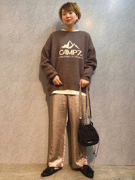 「CONVERSE（コンバース）のアイテム（ショルダーバッグ）」を使った、0gasanさん（レディース・168cm）の秋コーディネート