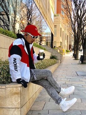 「beats. by dr.dre（ビーツバイドクタードレ）のアイテム（音楽/本・雑誌）」を使った、†Kenwayne†さん（メンズ・180cm）の冬コーディネート