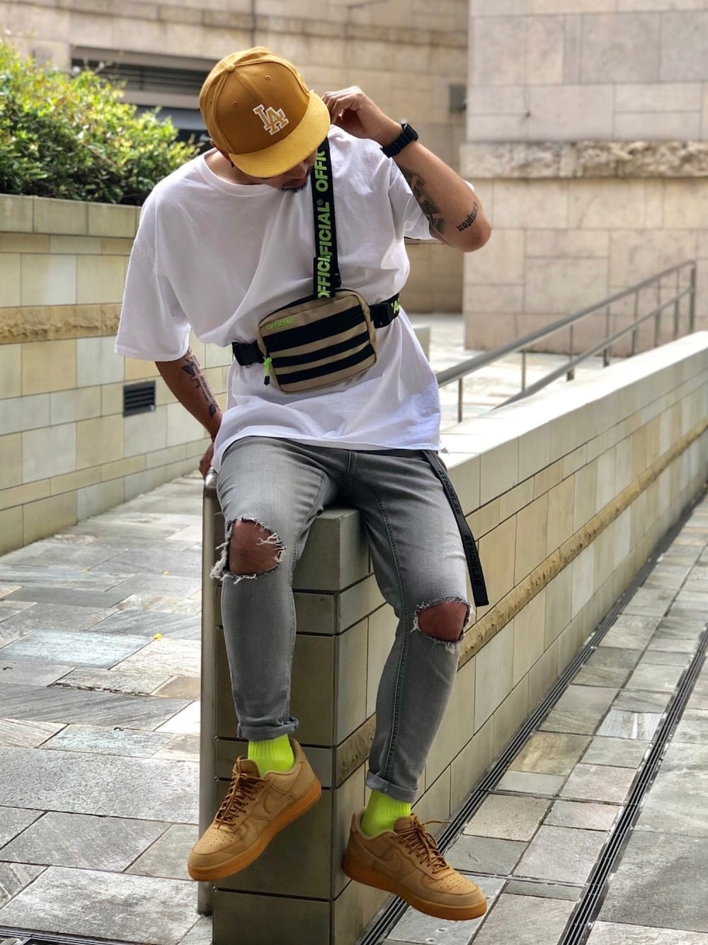 早い者勝ち NIKE AIR FORCE 1 '07 コーデの定番アイテムに◎ sddefault.jpg