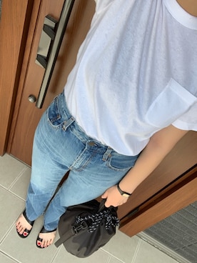 「白Tシャツ×デニム」｜「アイテム（その他）」を使った、MICHIKA.Kさん（レディース・171cm）の夏コーディネート