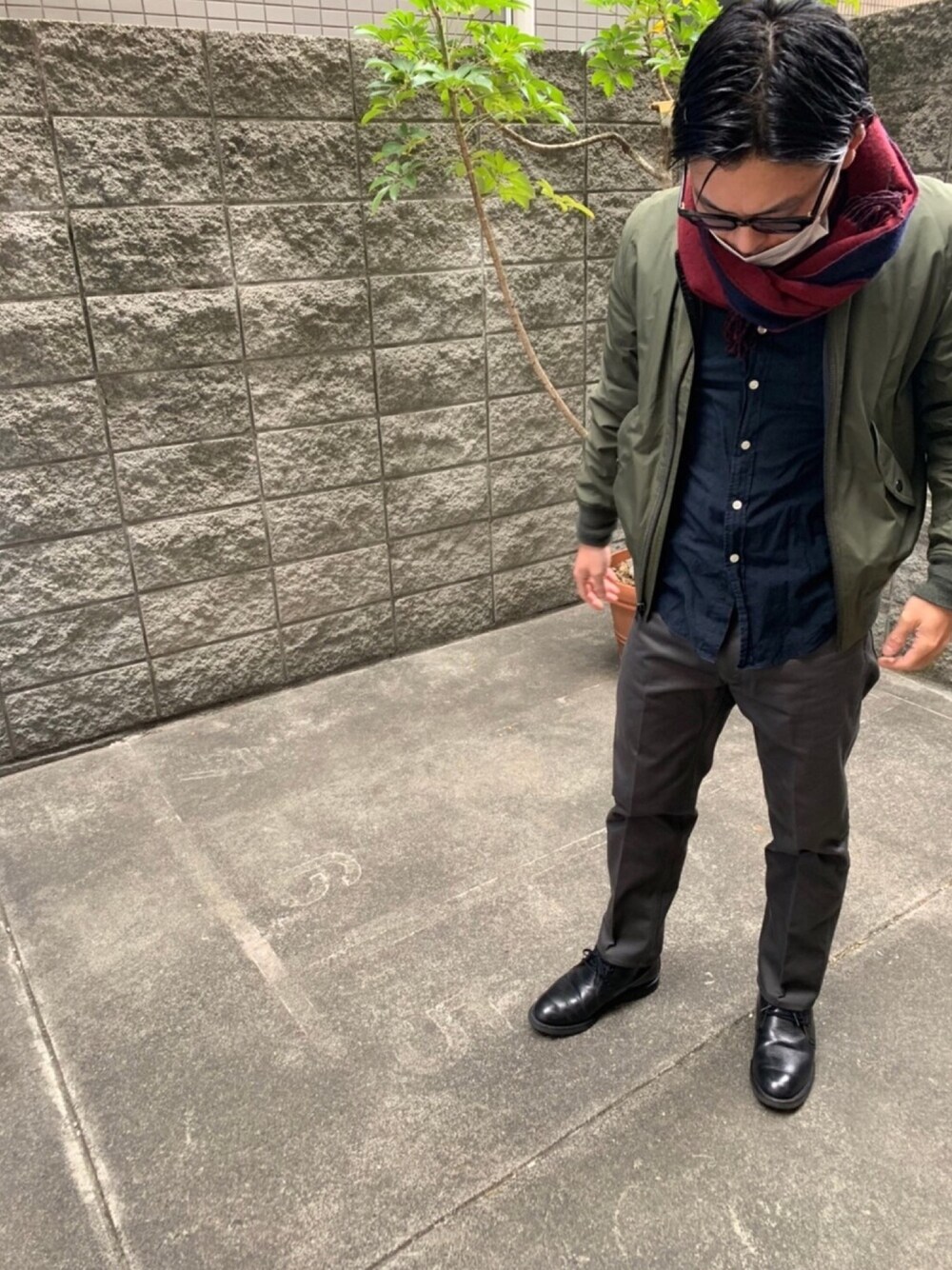 「休日スタイル、春コーデ、RED WING」｜「N.HOOLYWOODのアイテム（MA-1、グリーン系）」を使った、tentekomaiさん（メンズ・165cm）の春コーディネートの1枚目の写真