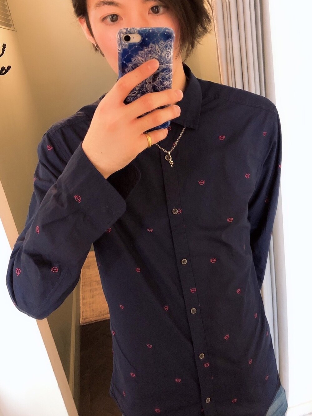 「秋のコーデ、上品、シャツスタイル、scotch&soda、スコッチ＆ソーダ」｜「SCOTCH&SODAのアイテム（シャツ/ブラウス、ブルー系）」を使った、ikkyuさん（メンズ・180cm）の秋コーディネートの1枚目の写真