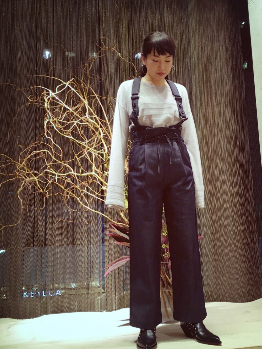 「春コーデ、カジュアルコーデ、Diesel、diesel black gold」｜「DIESEL BLACK GOLDのアイテム（ニット/セーター、グレー系）」を使った、Nishimuraさん（レディース・162cm）の冬コーディネートの1枚目の写真