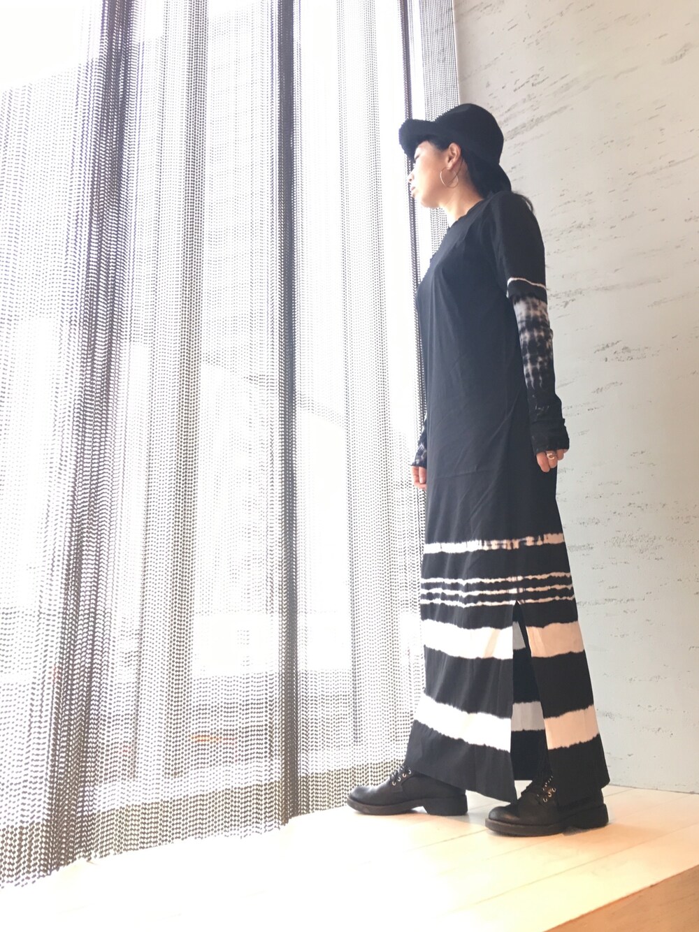 「diesel black gold、カジュアルコーデ、春、大人カジュアル」｜「DIESEL BLACK GOLDのアイテム（ワンピース、ブラック系）」を使った、Nishimuraさん（レディース・162cm）の春コーディネートの1枚目の写真