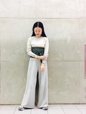 「アイテム（チョーカー）」を使った、たてやんさん（レディース・168cm）の春コーディネート