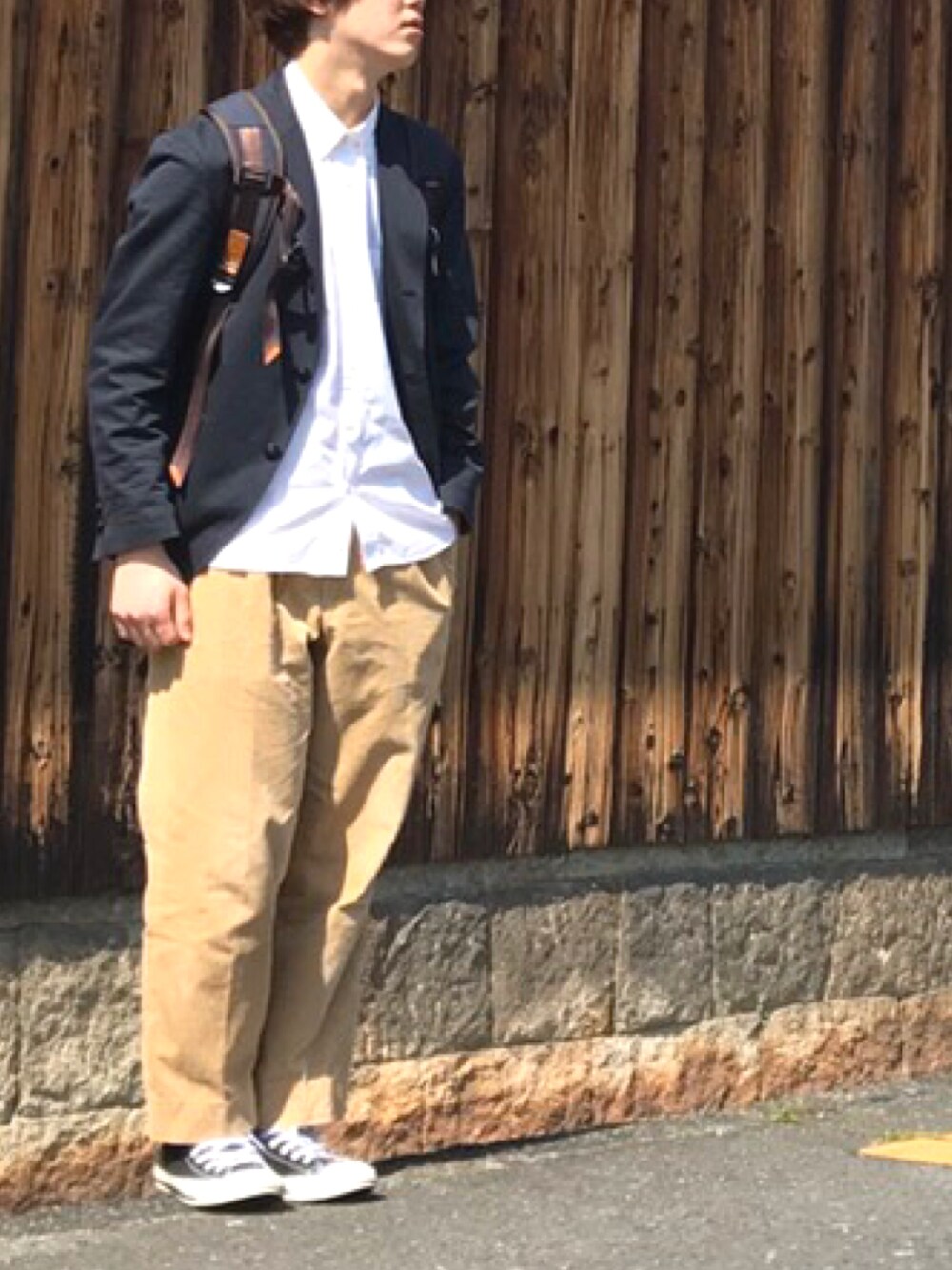 「シンプル、オトナカジュアル、休日スタイル、ビッグシルエット、ootd、はるコーデ、春コーデ、春、コンバース、MHL.」｜「MHL.のGARMENT DYE BASIC POPLIN（シャツ/ブラウス、ホワイト系）」を使った、はらぺこ たける。さん（メンズ・168cm）の春コーディネートの1枚目の写真