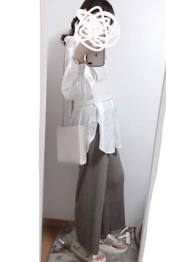 「GRL（グレイル）のバックタックデザインオーバーサイズシャツ（シャツ/ブラウス）」を使った、gagaga0323さん（レディース・164cm）の春コーディネート