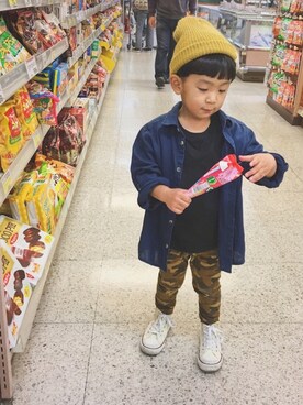 「H&M（エイチ・アンド・エム）のアイテム（シャツ/ブラウス）」を使った、shota*さん（キッズ・90cm）の秋コーディネート