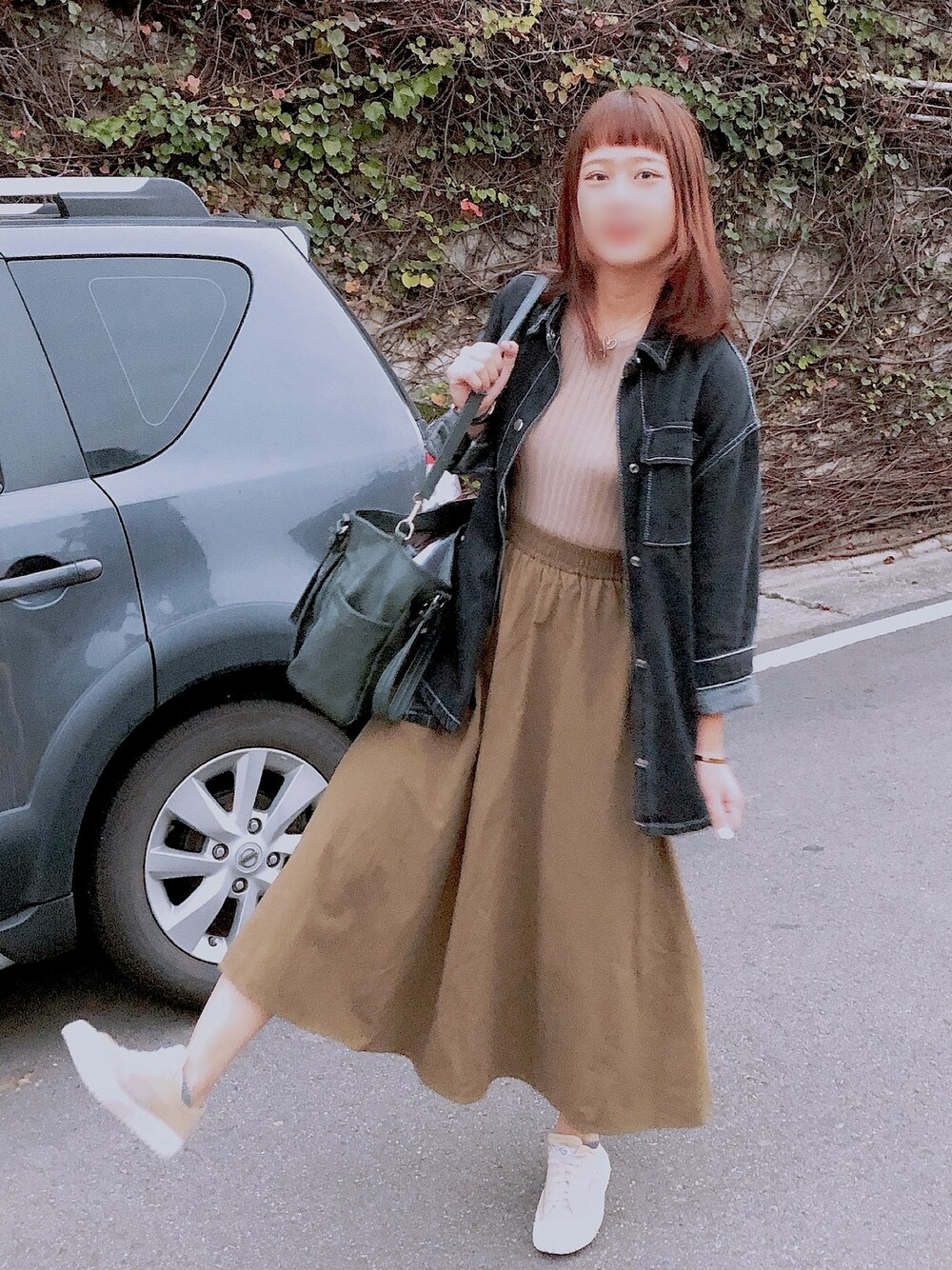 グリーン系のボディ・ヘアケアを着用したレディースの冬コーディネートの1枚目の写真