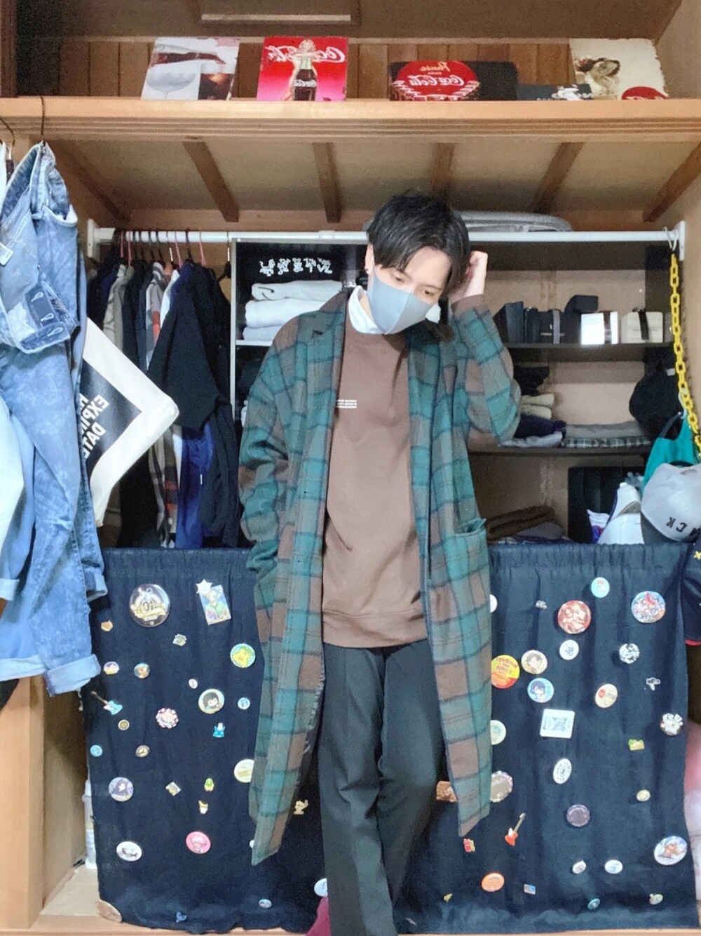 「年末WEAR感謝祭、きれいめカジュアル、秋冬コーデ、チェック、レイヤードスタイル、プチプラ、スラックス、WHO’S WHO gallery、UNIQLO」｜「UNIQLOのヒートテックストレッチフリースモックネックT（長袖）（Tシャツ/カットソー、ホワイト系）」を使った、社会人3年目さん（メンズ・173cm）の冬コーディネートの1枚目の写真