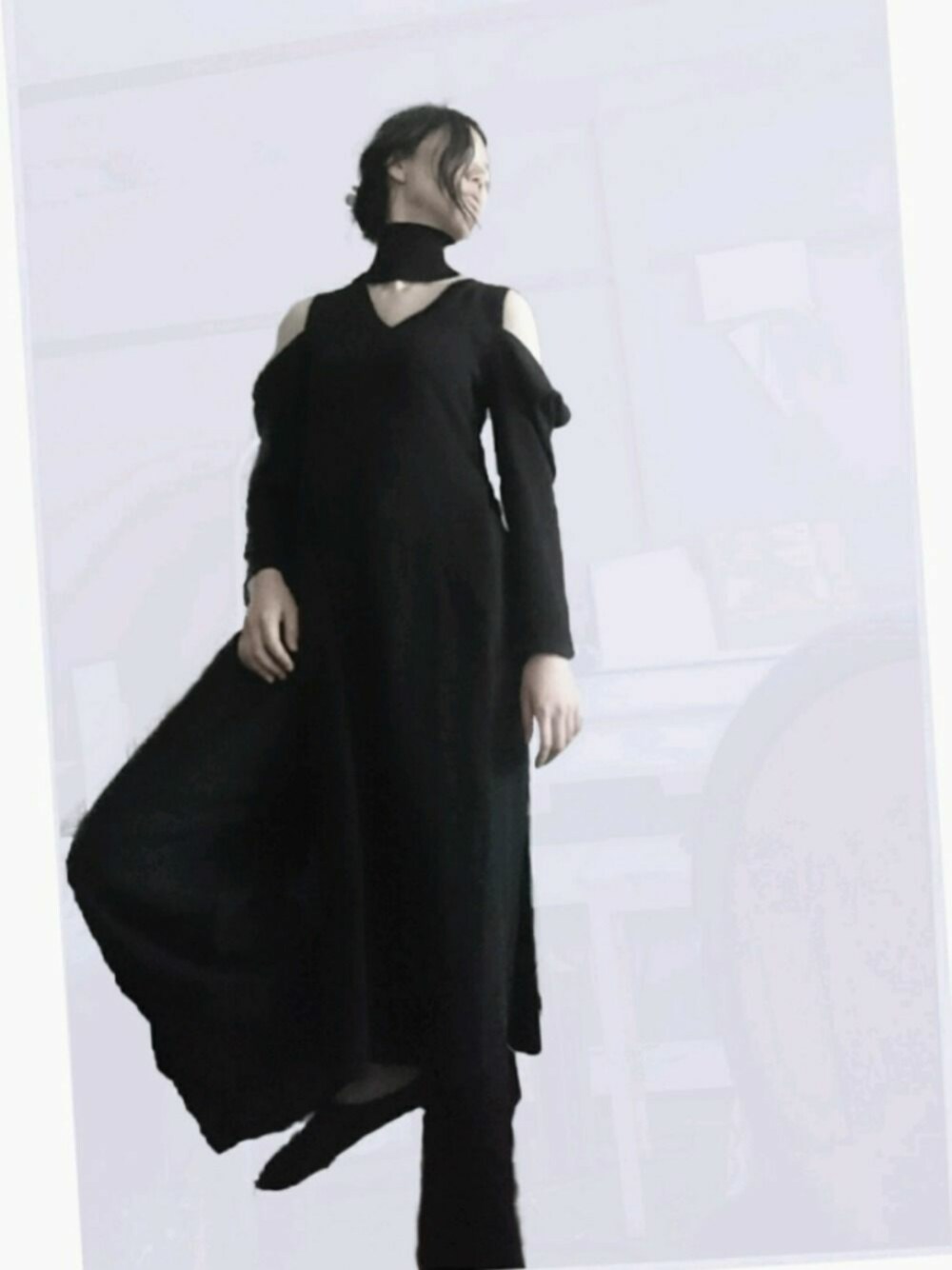 「ジェンダーレス、来年もよろしくお願いします」｜「Yohji Yamamoto +Noirのアイテム（スリッポン、ブラック系）」を使った、圭さん（レディース・174cm）の冬コーディネートの1枚目の写真