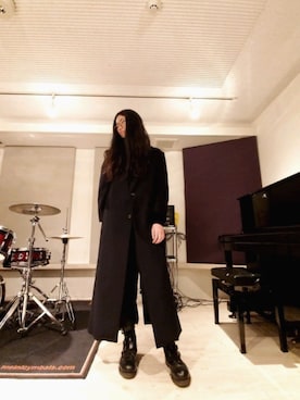 「Yohji Yamamoto（ヨウジヤマモト）のアイテム（チェスターコート）」を使った、圭さん（レディース・174cm）の冬コーディネート