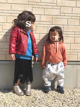 「おんなのこコーデ」｜「アイテム（ライダースジャケット）」を使った、SAHOさん（キッズ・90cm）の春コーディネート