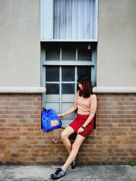 「travel」｜「アイテム（スカート）」を使った、Mariel Limさん（レディース・174cm）の春コーディネート