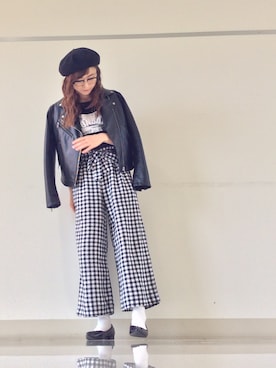 「黒Tシャツ」｜「アイテム（ライダースジャケット）」を使った、mi-n*さん（レディース・158cm）の春コーディネート