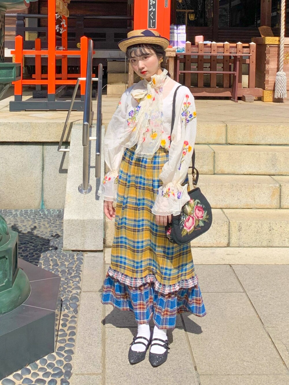 「コーディネート、カラーコーデ、古着好きな人と繋がりたい、古着女子、strawhat、休日スタイル」｜「Nigel Cabournのアイテム（キャップ、ベージュ系）」を使った、Mojoさん（レディース・160cm）の夏コーディネートの1枚目の写真