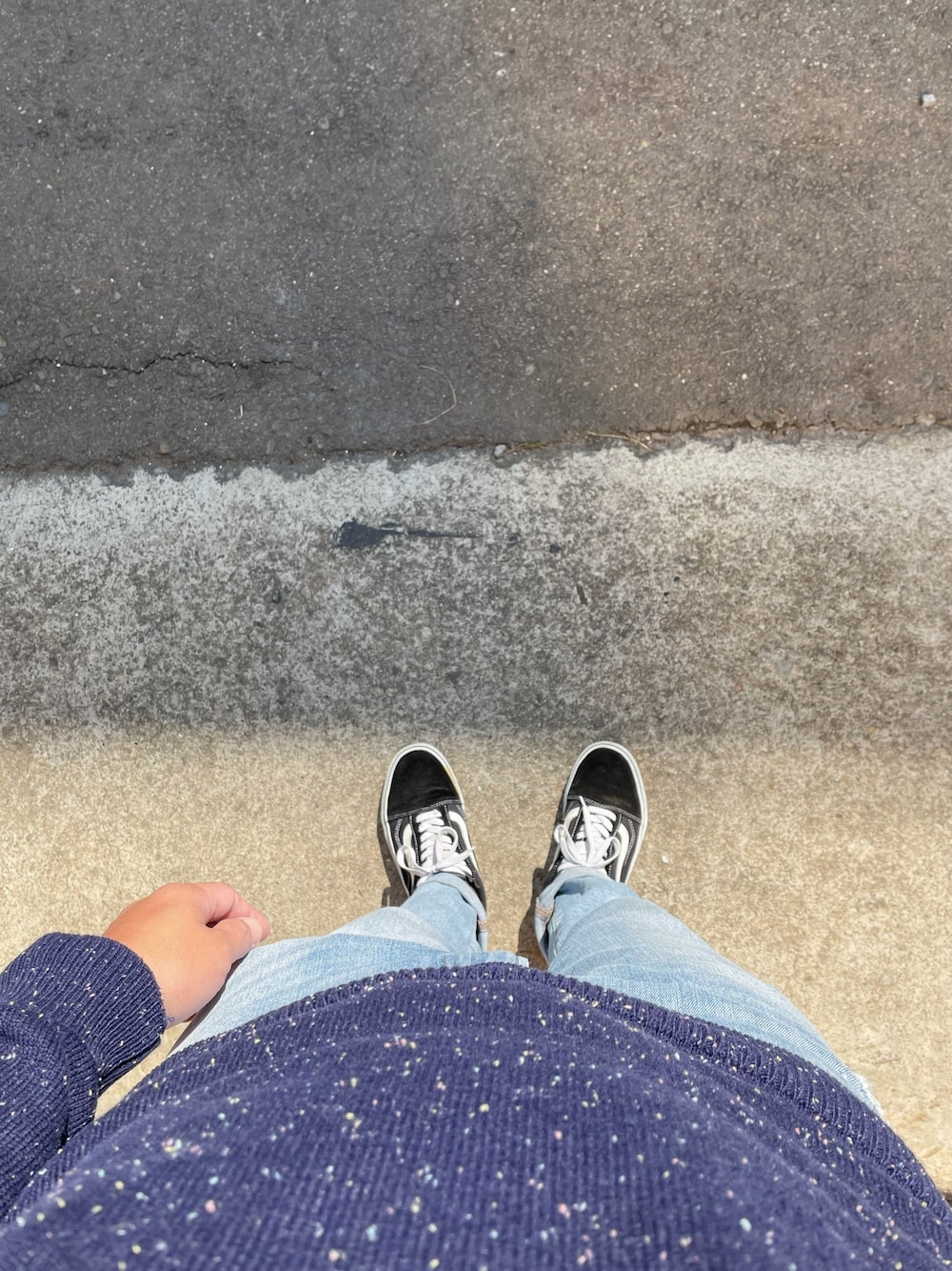 「VANS」｜「VANSのアイテム（スニーカー、ブラック系）」を使った、weizhixuanさん（メンズ・174cm）の冬コーディネートの1枚目の写真