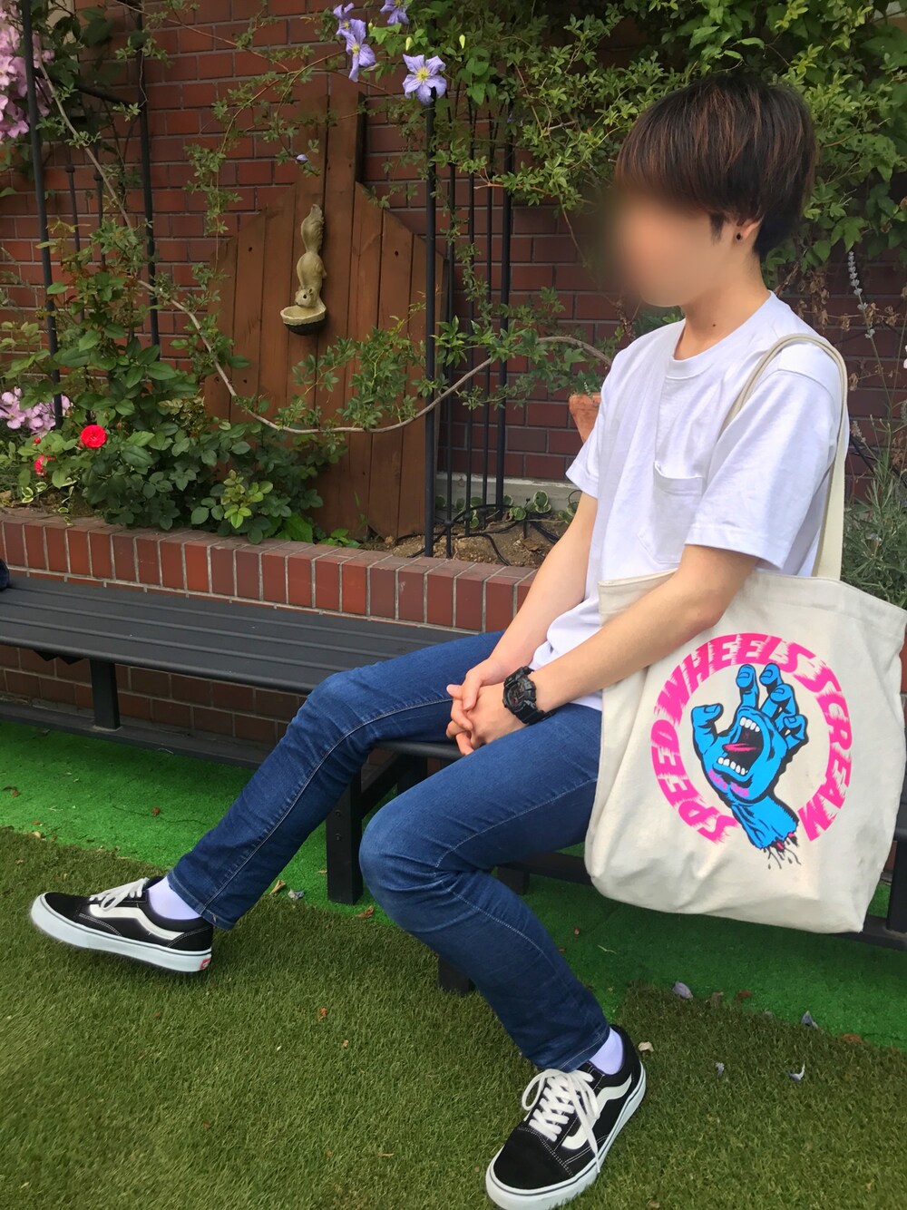 「夏、Tシャツ、シンプル、GU、マークバイマークジェイコブス、ジーショック、ナイキ、バンズ、サンタクルーズ」｜「GUのアイテム（Tシャツ/カットソー、ホワイト系）」を使った、ゆずさん（メンズ・165cm）の夏コーディネートの1枚目の写真