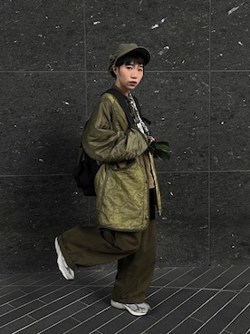 「NEW BALANCE（ニューバランス）のアイテム（スニーカー、グレー系）」を使った、zoeeeさん（レディース・155cm）の冬コーディネート