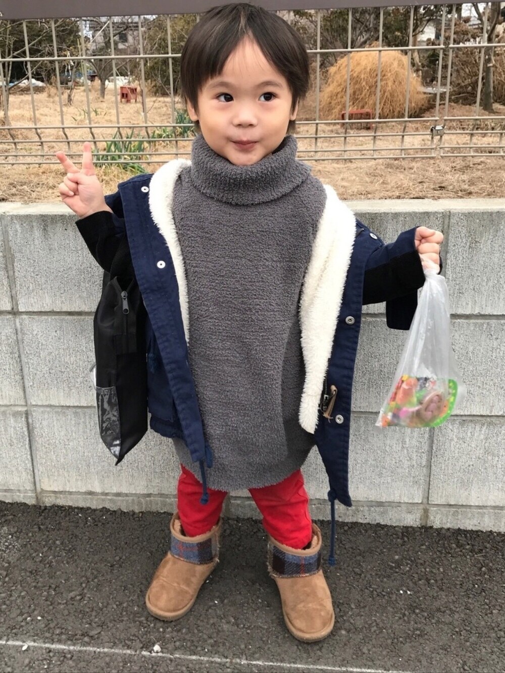 「冬、キッズコーデ、男の子、もこもこ、モッズコート、3歳、チュニック男子」｜「無印良品のアイテム（チュニック、グレー系）」を使った、sou...iさん（キッズ・90cm）の冬コーディネートの1枚目の写真