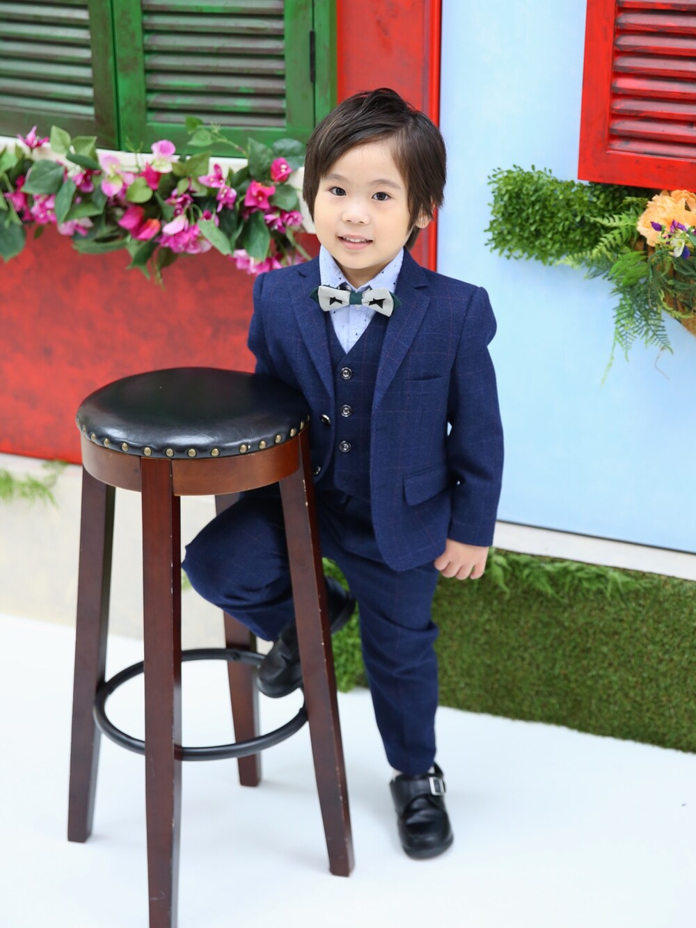 「キッズファッション、七五三、4歳、男の子、前撮り、スーツスタイル、フォーマル、年中」｜「COMECHATTO&CLOSETのアイテム（蝶ネクタイ、グリーン系）」を使った、sou...iさん（キッズ・100cm）の夏コーディネートの1枚目の写真