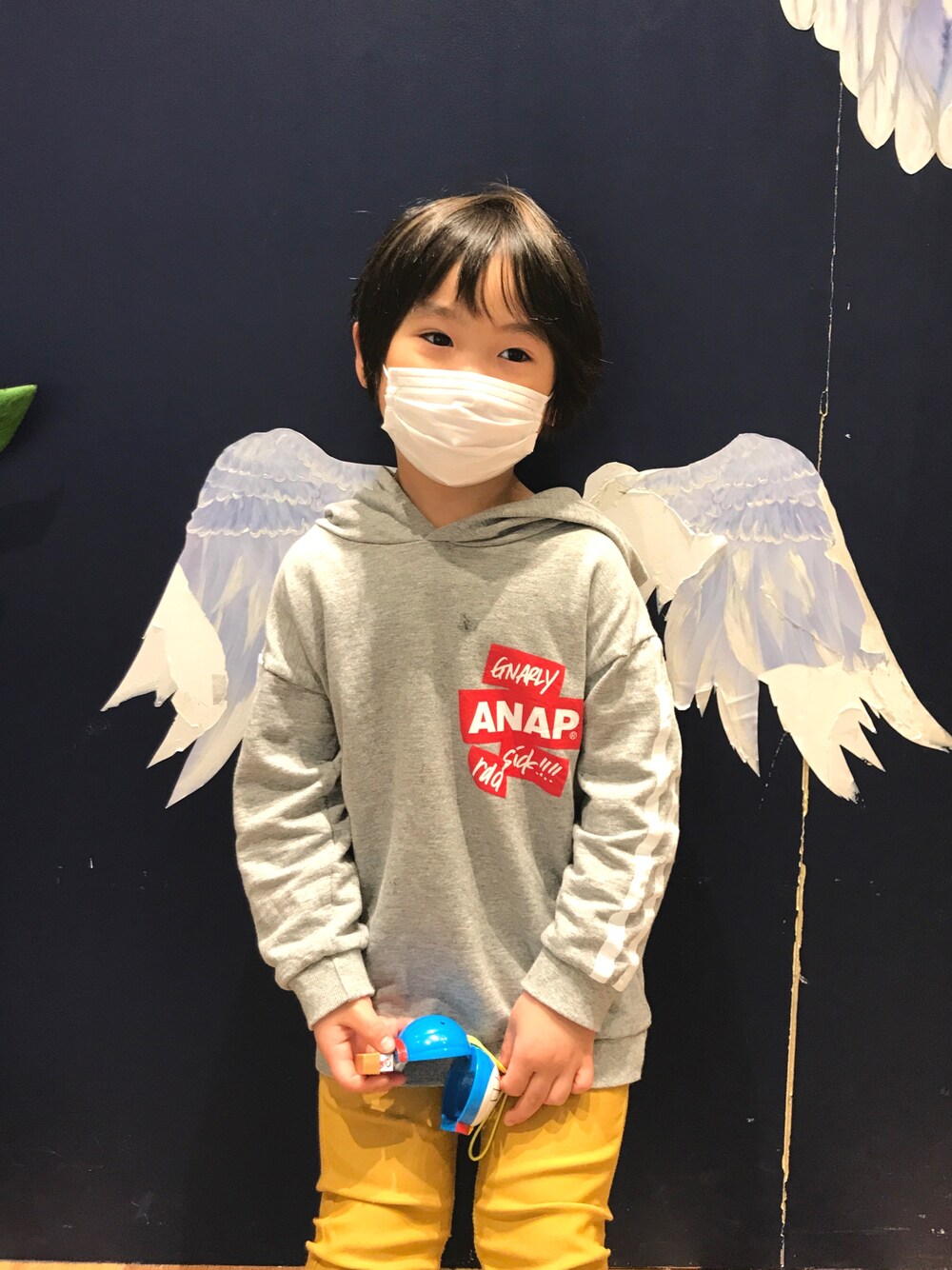 「男の子、パーカーワンピース、5歳、年長、キッズファッション、シンプルコーデ、ｱﾅｯﾌﾟ」｜「ANAP kidsのラインフーディートレーナーワンピース（ワンピース、グレー系）」を使った、sou...iさん（キッズ・110cm）の春コーディネートの1枚目の写真