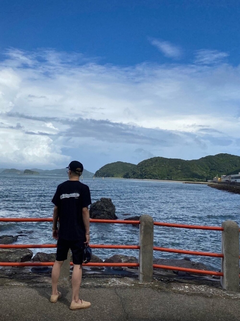 「Tシャツ、清木場俊介、RAF SIMONS、JINS、CRAZY JET、gshock、handmade、ｏｒｏｂｉａｎｃｏ、nano・universe、gaimo」｜「RAF SIMONSのアイテム（キャップ、ブラック系）」を使った、ゆうや。さん（メンズ・173cm）の秋コーディネートの1枚目の写真
