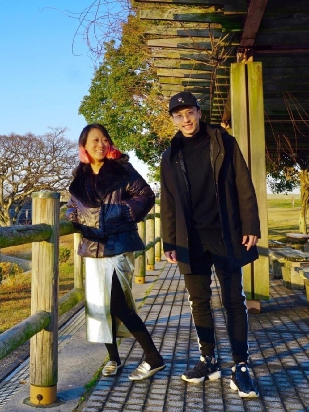 「あったかコーデ、カップル、キャップ、めがね、ダウンジャケット、スニーカー、インスタポンプフューリー、UNIQLO、Apple Watch、reebok」｜「RAF SIMONSのアイテム（キャップ、ブラック系）」を使った、ゆうや。さん（メンズ・173cm）の冬コーディネートの1枚目の写真