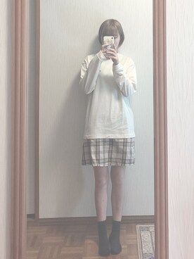 「WEGO（ウィゴー）のアイテム（Tシャツ/カットソー、ベージュ系）」を使った、irohanihohetonさん（レディース・157cm）の秋コーディネート