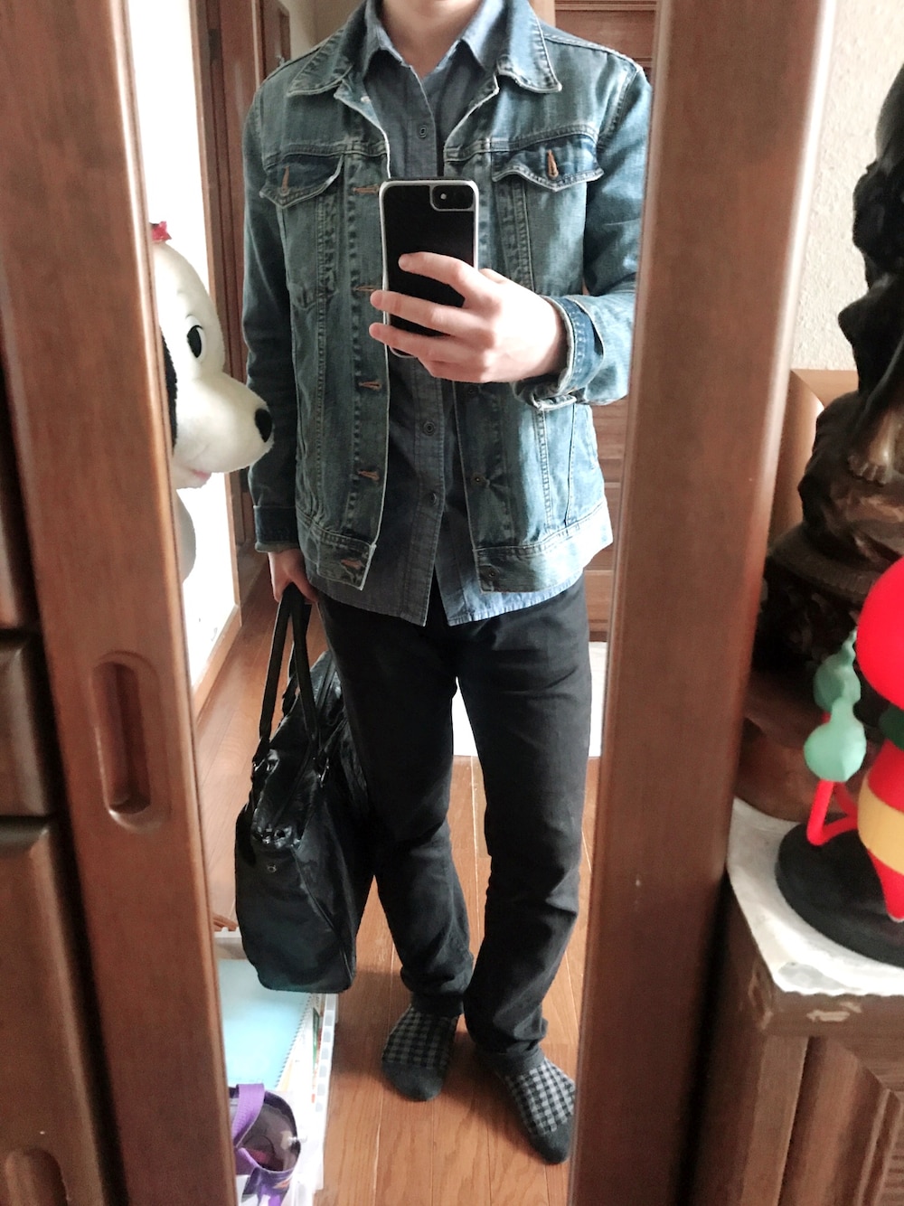 「アメカジ、デニムジャケット、デニム、黒スキニー」｜「Levi'sのアイテム（デニムジャケット、ブルー系）」を使った、DAIさん（メンズ・171cm）の秋コーディネートの1枚目の写真